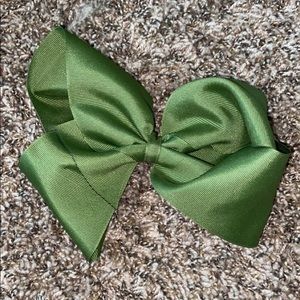 ARMY GREEN BOUTIQUE BOW ‼️